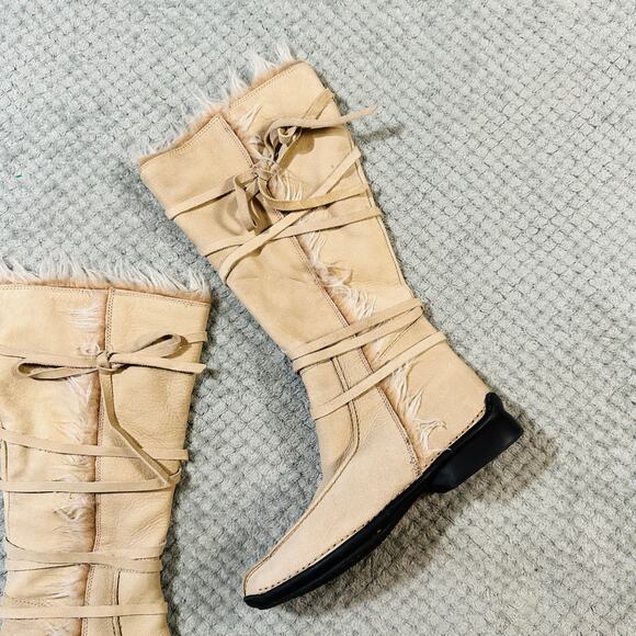 Vtg Y2K Hush Puppies Tan/Cream Moccasin Laceup Faux Fur Suede Tall Leather Boots - Picture 2 of 6